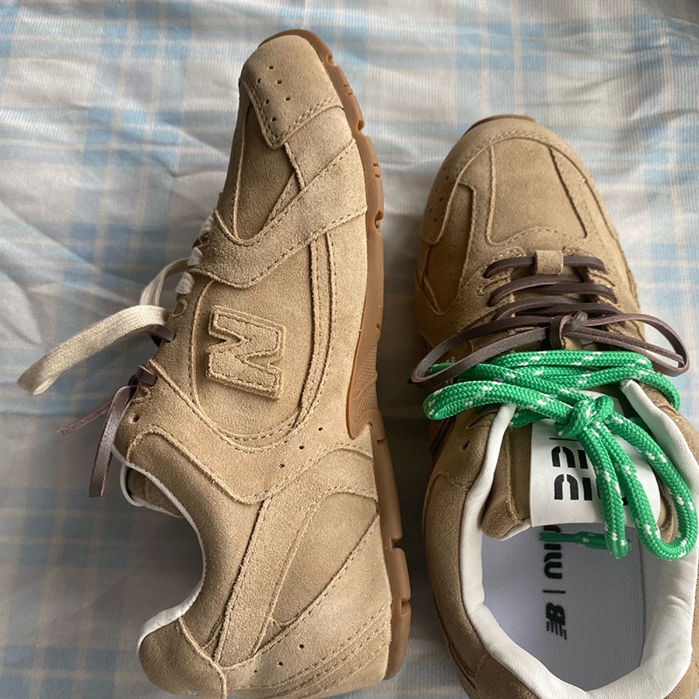 Miu Miu Sneakers With A Light Khaki Suede Upper And A Creative Lacing Design. - Picture 9 of 9
